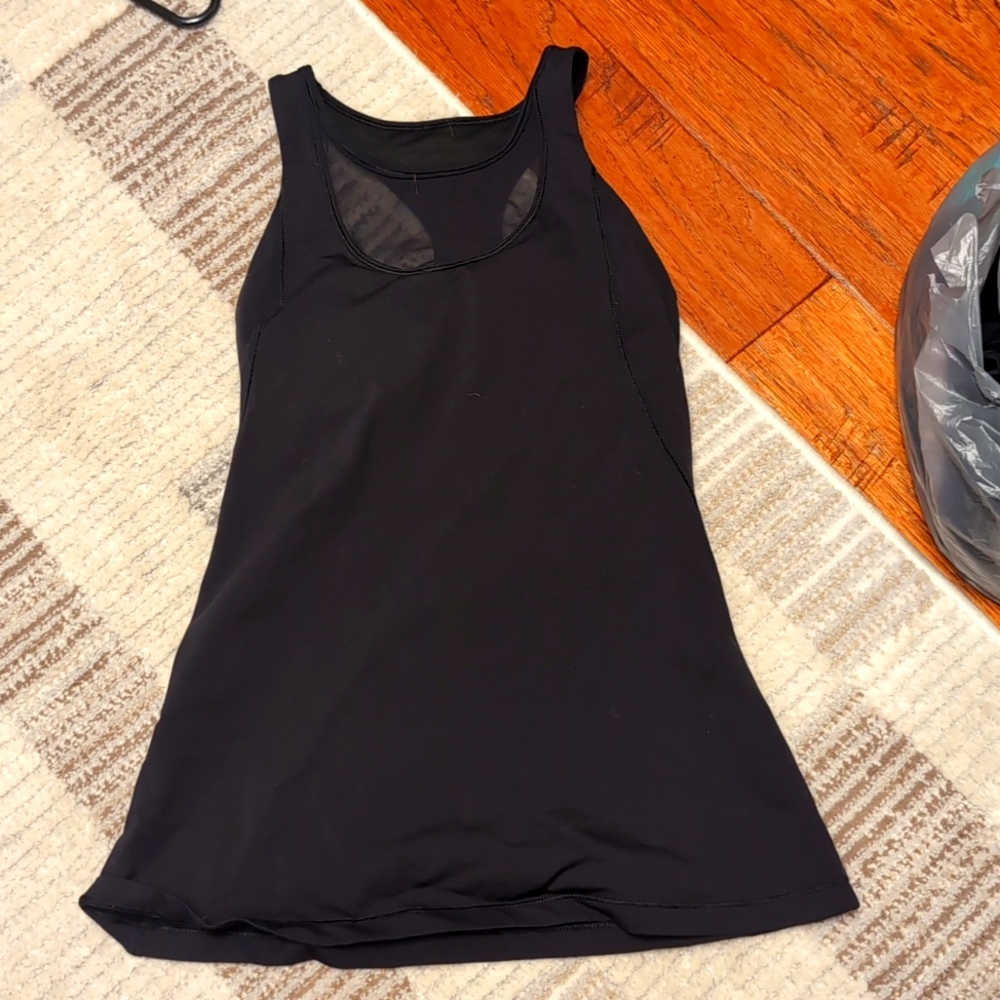 LuluLemon Mesh With Me Tank, Size 4, Black, MSRP $58